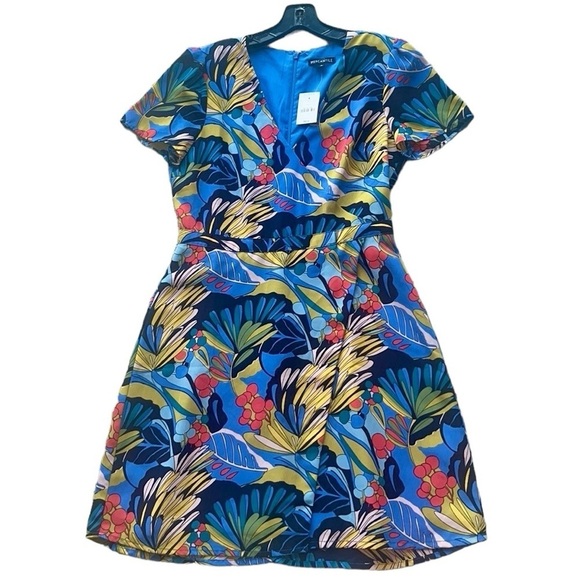 J.Crew Mercantile Floral Blue Faux Wrap Dress Short Sleeve Size 6 NWT - Picture 6 of 12